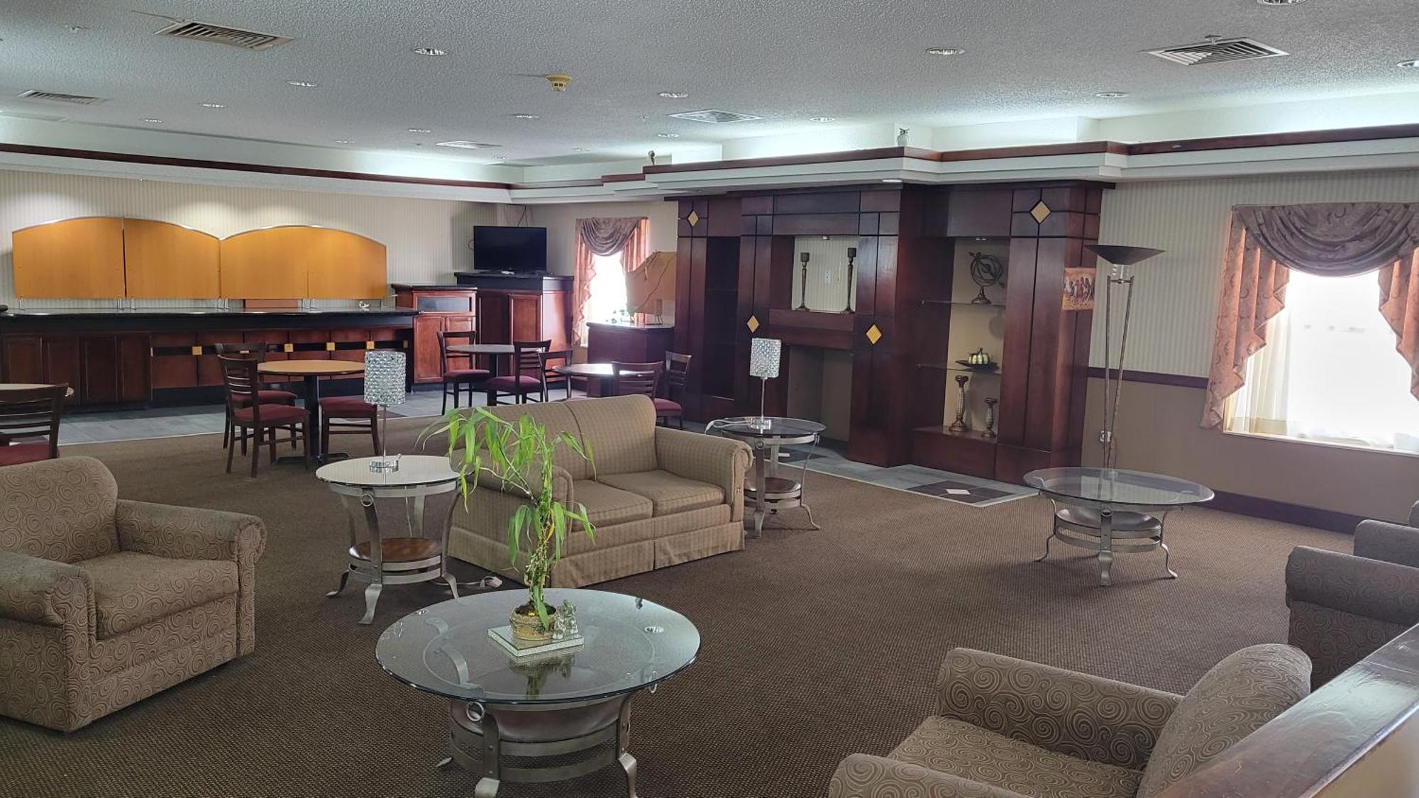 Windsor Inn&suites Hotel 3*